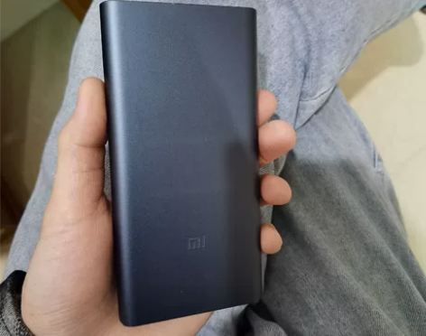 小米移动电源3 可快充 1w毫安 成色非常...