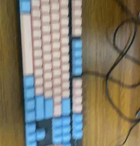 闲置雷柏v500pro青轴108键，放在那...