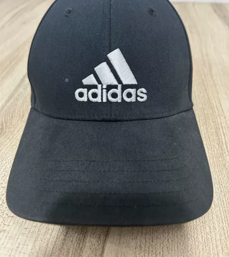 adidas鸭舌帽 均码W/58cm，可调节