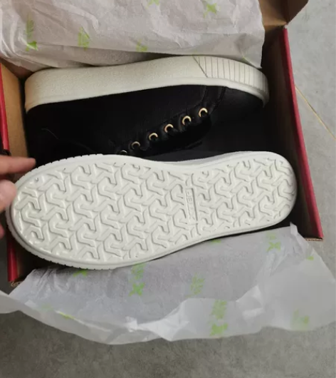 特步全新正品运动鞋 板鞋 男女款 全新正品...