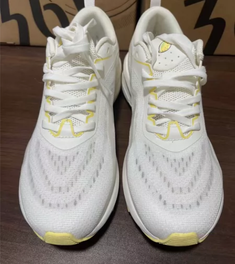 361女鞋运动鞋2024新款轻便网面透气跑...