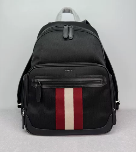好货 BALLY最新款双肩背包，以实用风格...