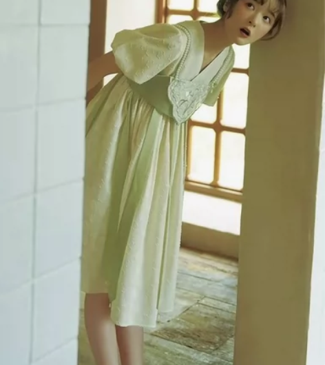 徐娇织羽集小鹿铃xs绿色两件套，外面掉了两...