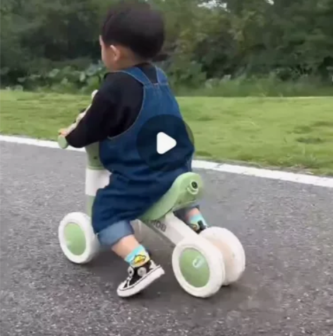 [全新包邮]平衡车儿童滑行车适合1-4岁宝...