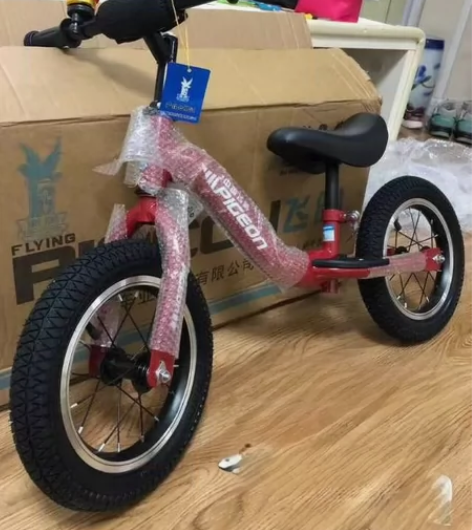 全新原价599儿童平衡车无脚踏飞鸽儿童滑步...