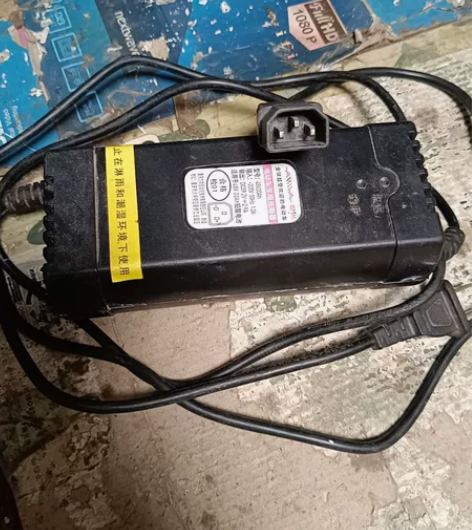 爱玛48v20ah电动车铅酸电池充电器,公...