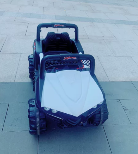 买一送一，买大的电动车，送小蜜蜂扭扭车，扭扭车6成新，越野车...