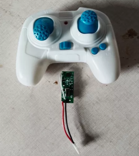 差速陀螺仪航模遥控器两通道灯光可以控制。批...