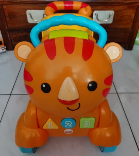 费雪学步车  几乎全新  没用几次 最好自...