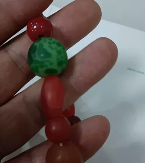一串珠子，材质自己看，特殊物品，拍下非假不...