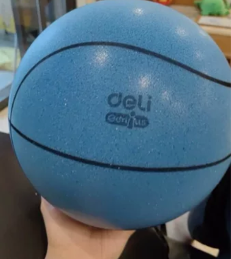 球馆倒闭了！处理全新得力静音篮球，原价60...