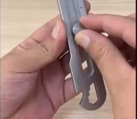 六合一多功能不锈钢美工刀 多功能不锈钢美工...