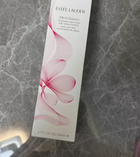 雅诗兰黛樱花水200ml 效期至25年12...