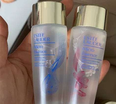 #雅诗兰黛微精华水30ml，免税店赠品套装...
