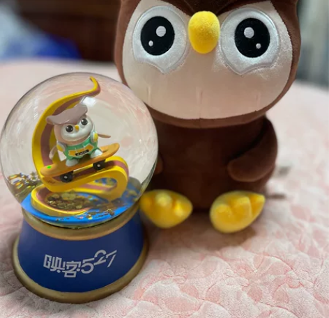 映宇宙 映客公仔 映客周边527年度水晶球...