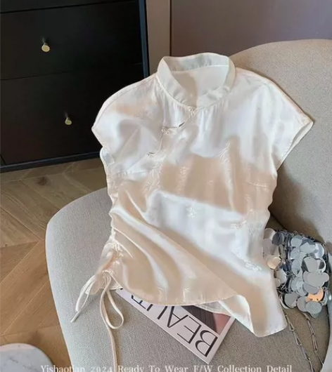 服装店倒闭亏本清仓处理新中式蝴蝶印花斜襟盘...