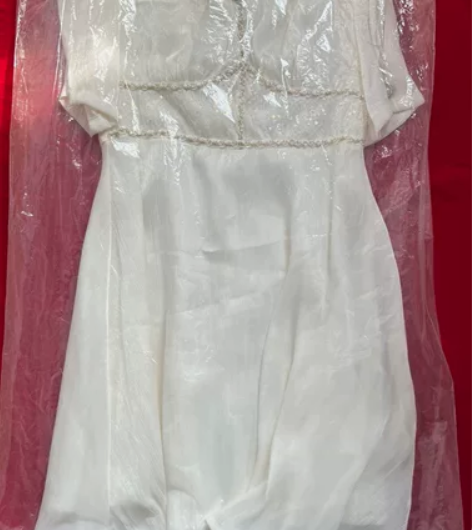 流金岁月，法式收腰连衣裙，全新带吊牌，有防...