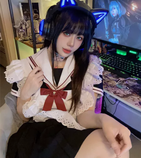 白莉爱吃巧克力 COS 更新至44期，私我...