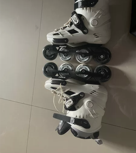 99新-斯威W2-轮滑鞋-成人-旱冰 只穿...