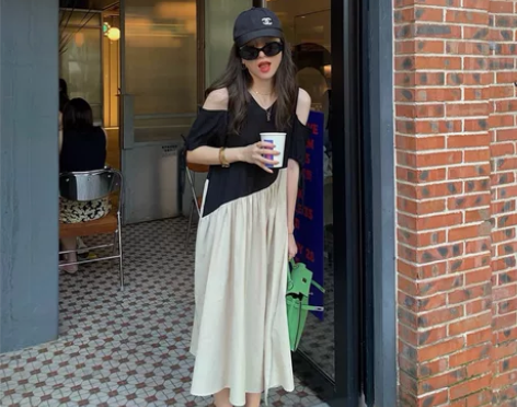 小宜定制【回到港风】法式小黑色连衣裙女夏季...