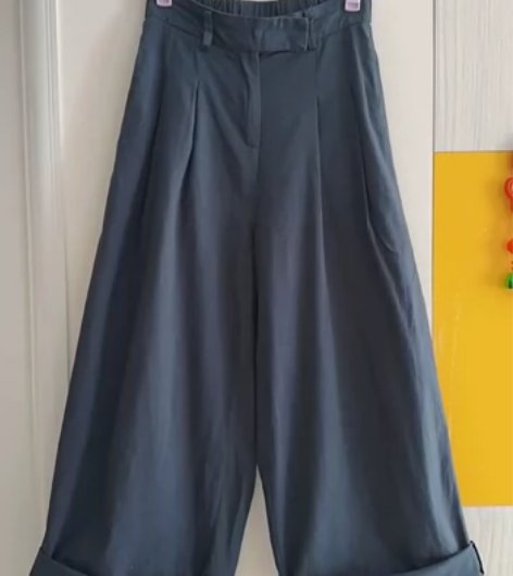 夏季韩版简约松紧腰阔腿裤女 很干净，几乎全...