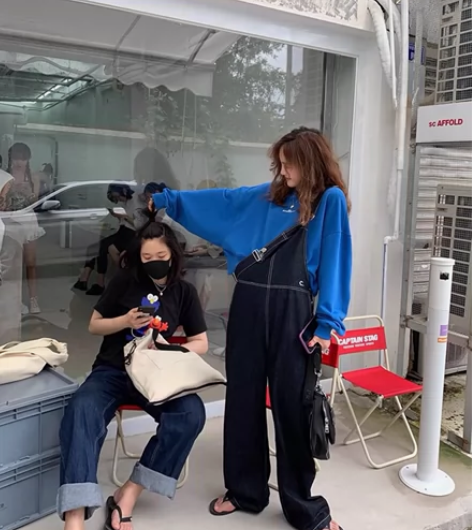 superniniyy酷酷时髦精，深蓝色背...