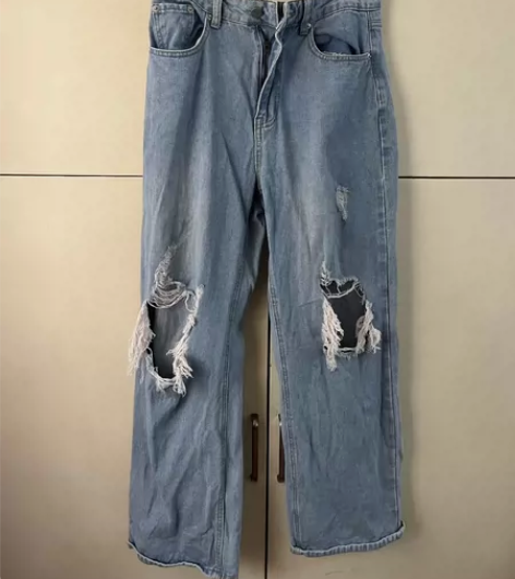 个性破洞牛仔裤 腰围76左右 裤长103左...