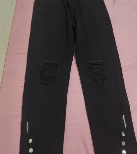 时尚破洞裤  懂版型的来 感兴趣的话点“我...