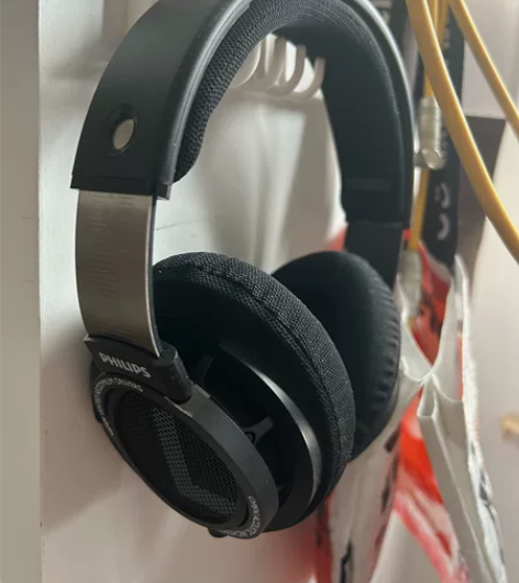 飞利浦9500监听耳机，朋友送的用不上，就...