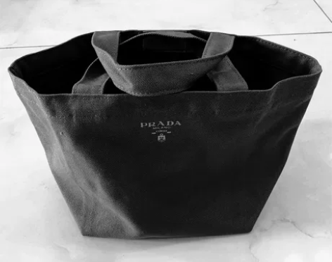 经典黑色帆布饭盒包收纳包妈咪包 材质:厚帆...