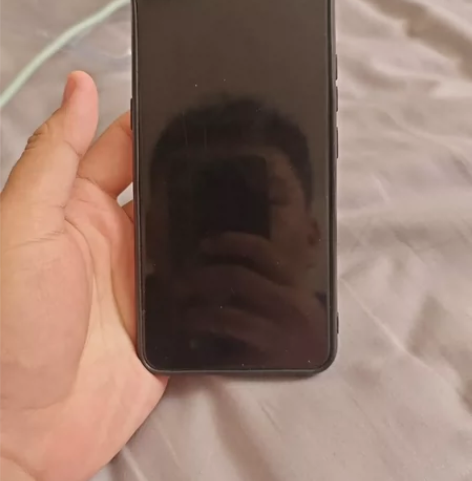手机vivo Z5x前摄像头摔坏了。其余完...