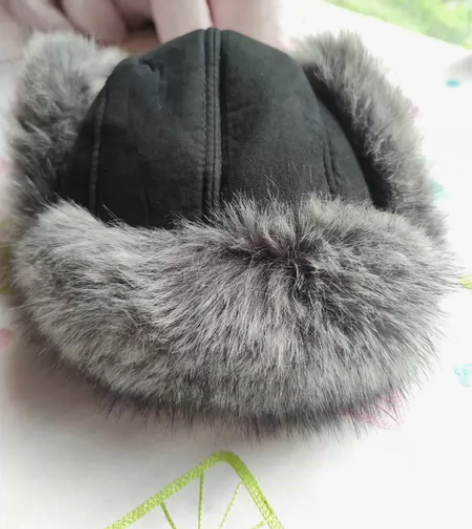 雷锋帽东北，本人去哈尔滨市买的，闲置给有需...