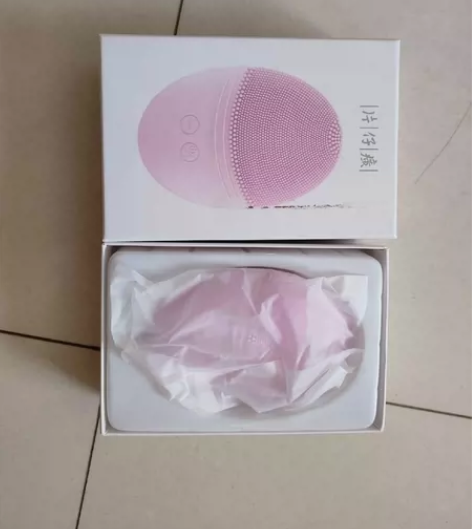 全新未拆封洁面仪 感兴趣的话点“我想要”和...