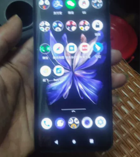 小孩淘汰，夏普安卓手机，8+256/曲面屏...