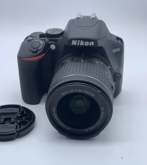 尼康d3500套机 有一块电池，充电器 内...
