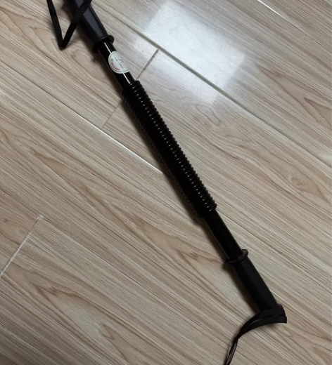 四十公斤臂力器，半年没用到200下，我就闲...