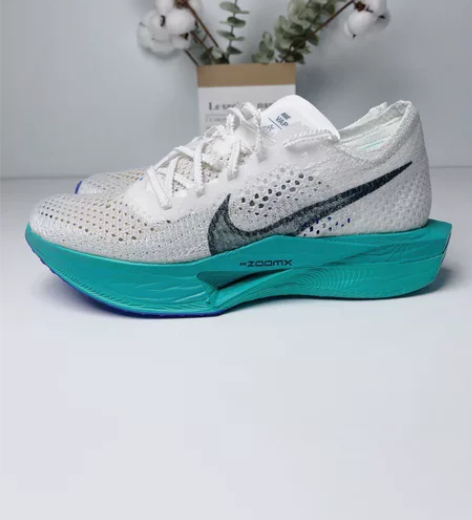 Nike ZoomX Vaporfly N...