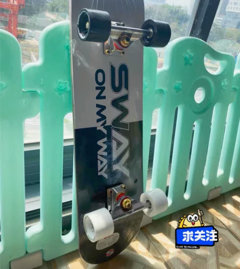 斯威全新双翘滑板动作刷街正品未拆封低价仓库...