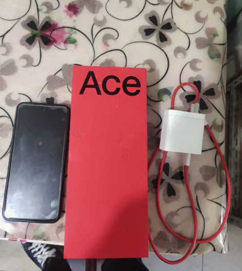 自用一加ACE回蓝全套,手机还是很新的用的...