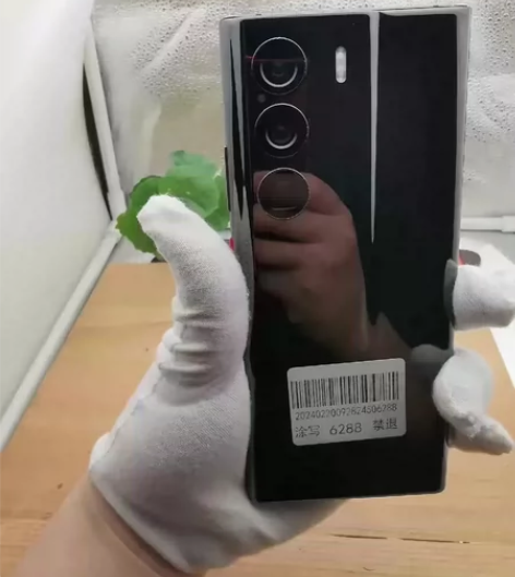 中兴Axon40Ultra 12+512 ...