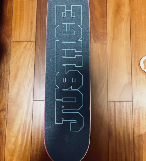 出滑板滑过几次还是蛮新的有一点划痕价格好商...