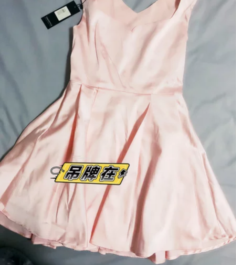 全新 带吊牌 粉色小裙子小礼服