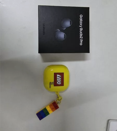 三星buds2pro耳机，昨天晚上刚拿回来...