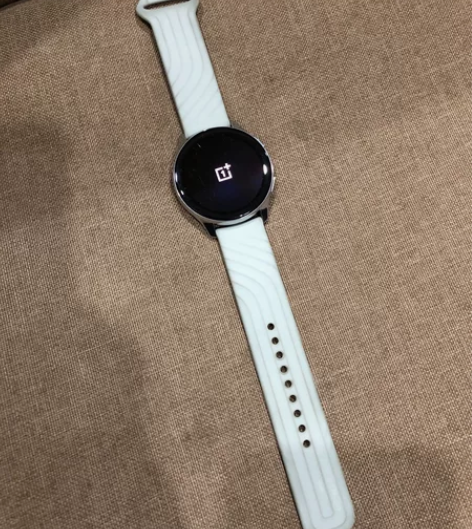 一加手表月银 手表和充电器，自定义9成新避...