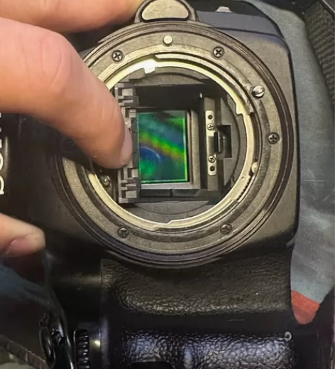 出索尼a58套机，cmos干净，外观一般，...