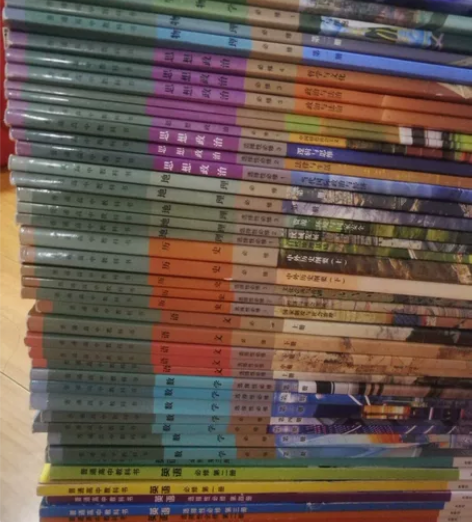 高一高二高三教材书本 一元一本出售 感兴趣...