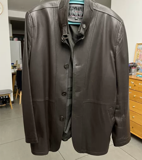 男士皮夹克，基本没穿过，信息见图。 感兴趣...