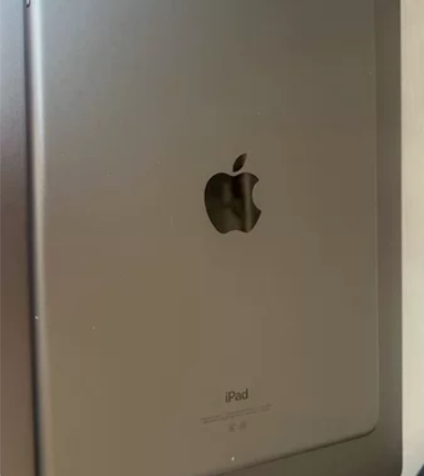 出ipad 2018 128G 国行 深空...