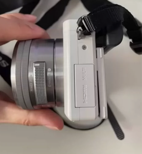 sony 索尼a6000微单相机,99 新...