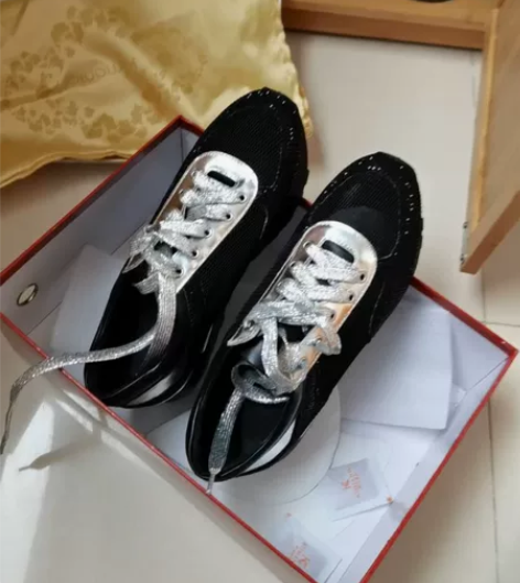 内增高休闲鞋 感兴趣的话点“我想要”和我私...